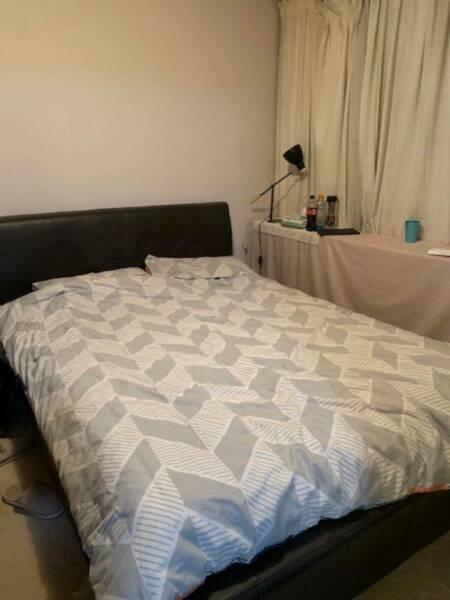 Master bedroom for 2 females or a couple in Sydney city