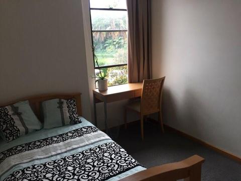 Cosy room in Neutral bay, close to ferry, bus, train