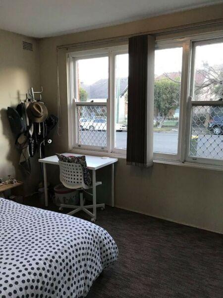 Large furnished room in Dulwich Hill, available from 25th Nov