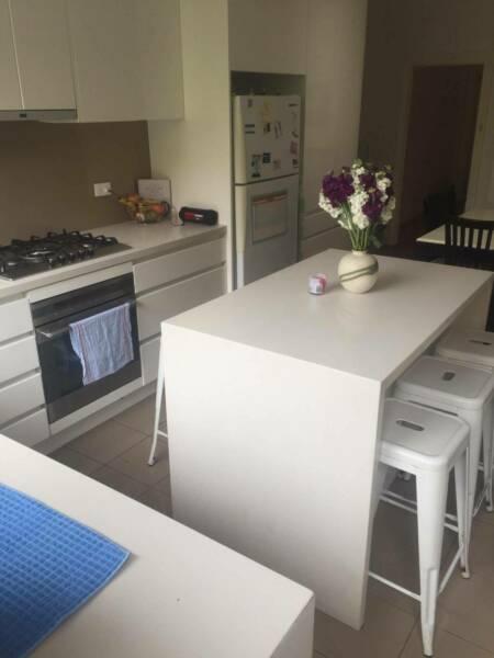 Large Room for rent in Great location off chapel street Prahran