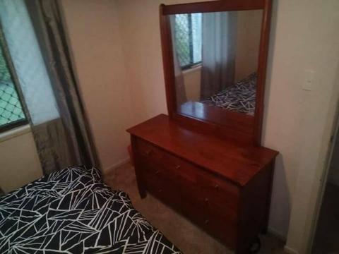 Wanted Female single tidy genuine own room caboolture south