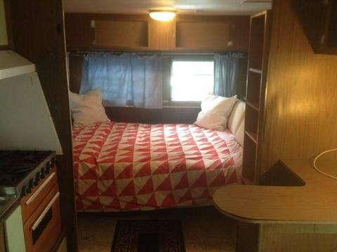 Caravan room for rent Short term