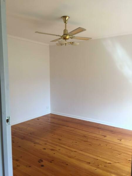 Two rooms for rent Semaphore close to the beach