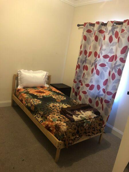 single room to rent (Female tenant only)