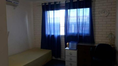 Room for VIETNAMESE students - Burwood Deakin University/ College