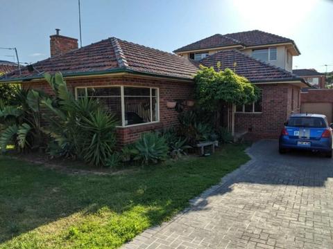 Large Unfurnished room for rent close to CBD (pascoe vale south)