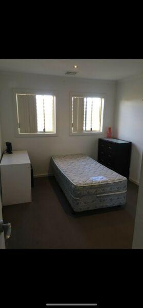 Room for rent (Coburg)