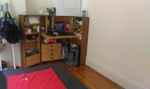 1 private furnished room available in Parkville