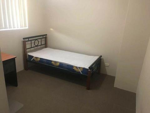 Fully furnished master bedroom for rent near Curtin University