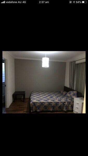 Master bedroom en-suite only $200/w bills included