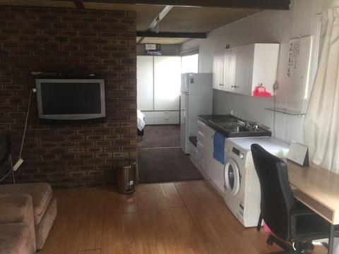 Room for rent fully furnished inc bills