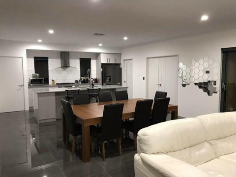 Room for rent! Close to Coogee Beach and Fremantle!
