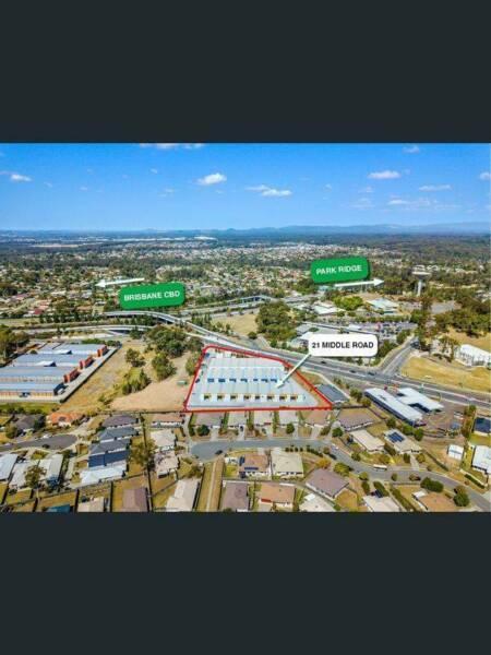 Storage/Industrial Units 4 lease & Sale in Hillcrest 4118 QLD