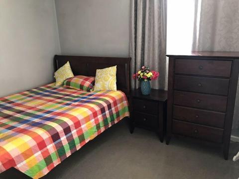 Clean and tidy single bedroom $185 for single and $250 for couple