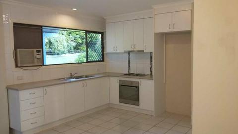 2 bedroom unit in beautiful Tiaro