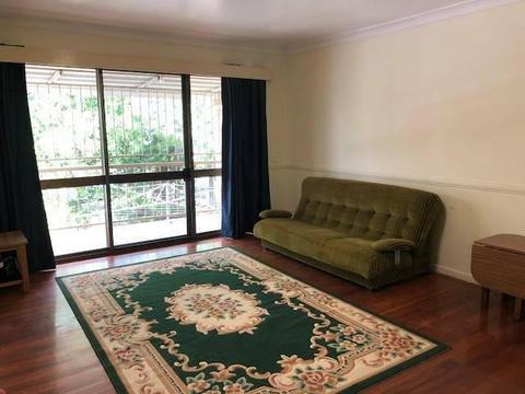 3 br unit available in Woolloongabba