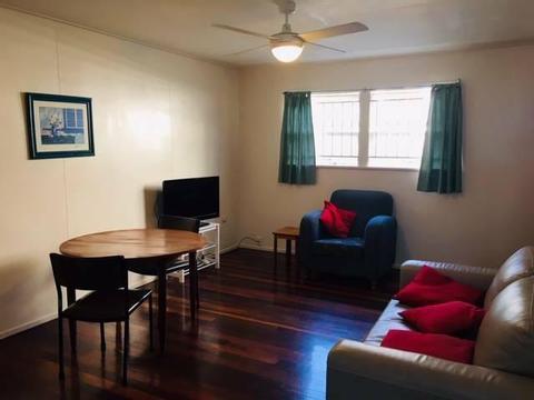 Large self contained flat in Petrie Terrace