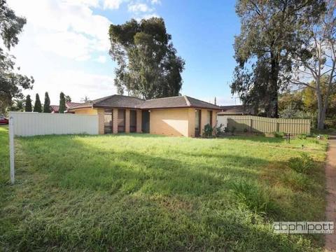 NEAT AND TIDY : 3 Bedroom Home Parafield Gardens