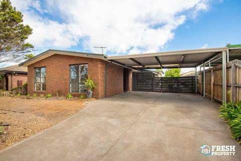 ROOMS FOR RENT - 7 Bedroom House in Grovedale, 10mins to Deakin!