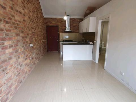 New bangalo for rent 999/month in Roxburgh park