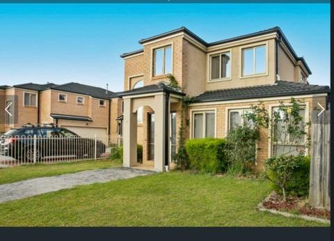TOWN HOUSE FOR RENT IN DANDENONG