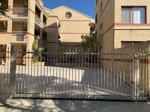 2 BED ROOM UNIT IN EAST PERTH