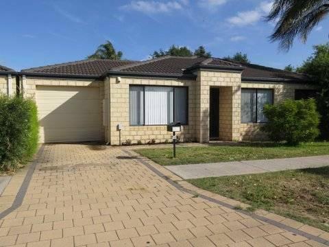 Lovely air conditioned secure 3x2 house in quiet location