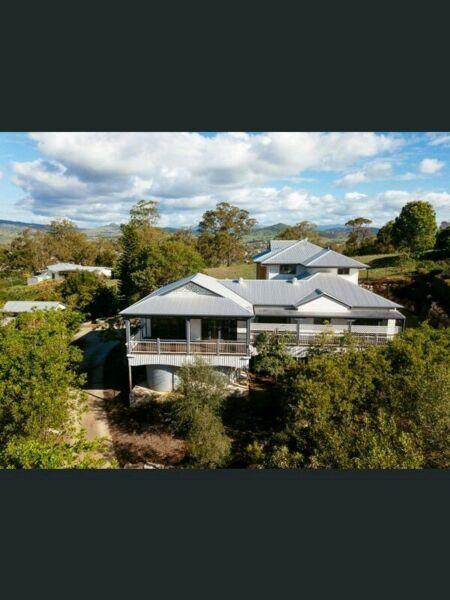Beautiful large family home 1hr from Brisbane