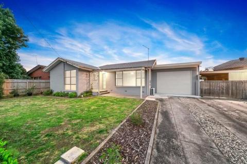 House for Sale. HASTINGS, VIC. Central Location. Must See