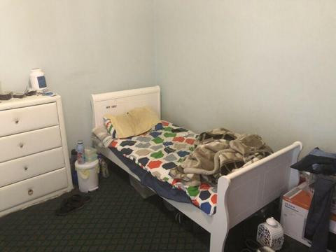 Single Master bed Room for rent near Rockdale Station