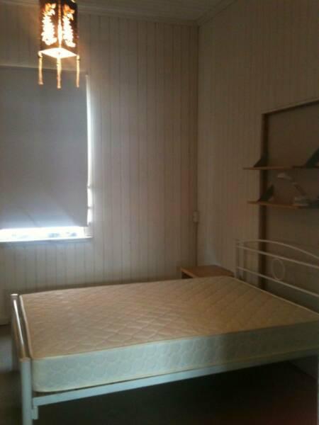 Great spacious room to rent - 1 person per room