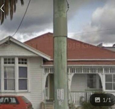 Share room single person- female in Moonah