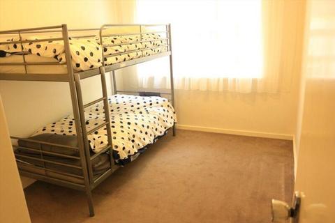 Girls share room in Armadale ( Share bill )