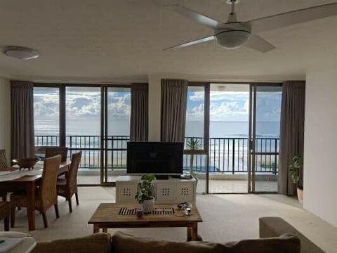 Room for Rent Gold Coast - Summer Holiday Accommodation