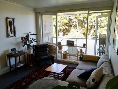 Sublet 2 bedroom apartment in Northcote