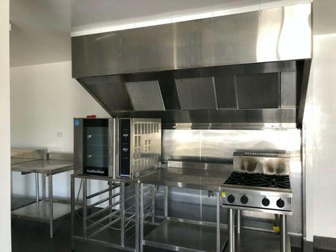Commercial Kitchen with self-contained 1 bedroom apartment