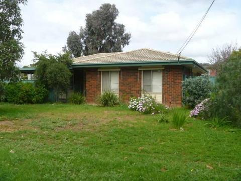 Secure 3 bedroom family home