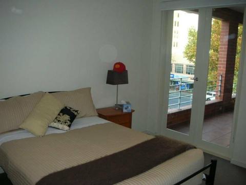 FULLY FURNISHED APARTMENT. WALKING DISTANCE TO CITY ATTRACTIONS