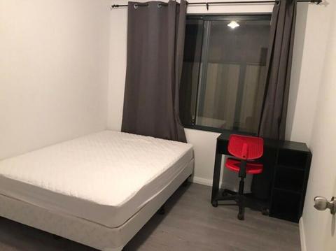2 Bedrooms in Clarkson for Rent - Close to Joondalup ECU (俩单间出租）