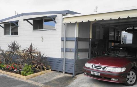 Lovely air conditioned relocatable home in a mostly over 50s park