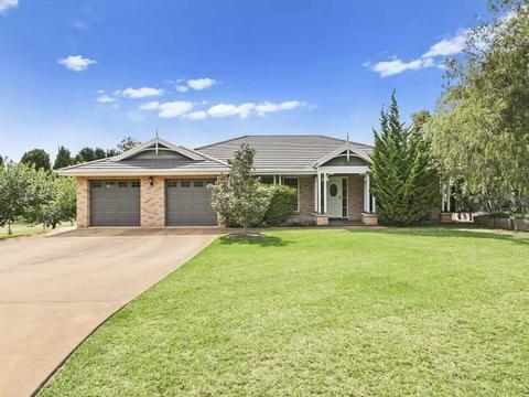 For Sale! Beautiful House Southern Highlands Mittagong NSW