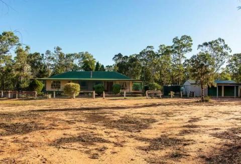 Modern Queenslander on 20 acres $295,000