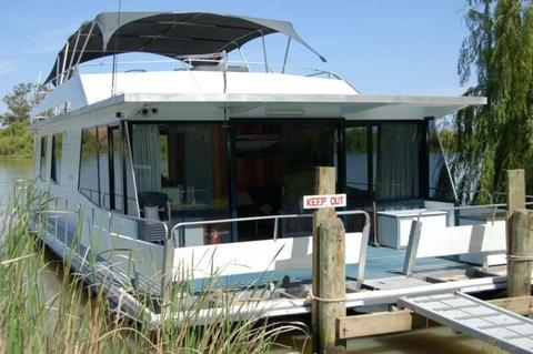 House Boat For Sale