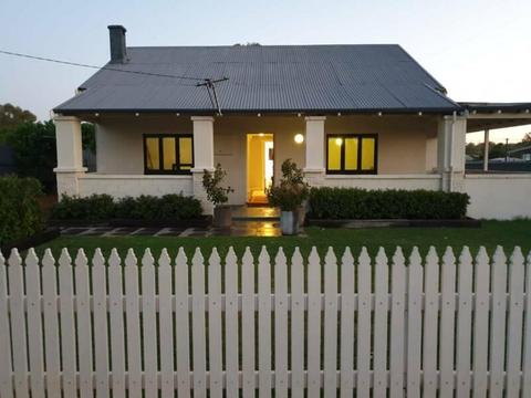 Cottage Charm - 8 Goomalling Rd, Northam - Prepare to fall in love!