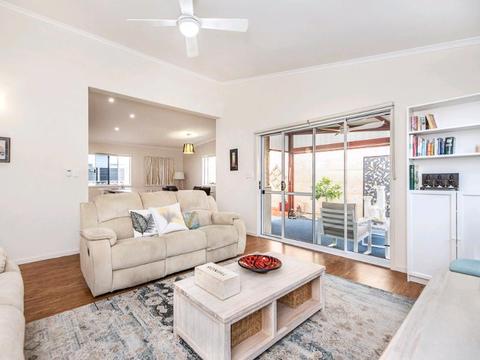 Ex Display LIFESTYLE HOUSE (3Bed,2Bath,2Car) in Baldivis