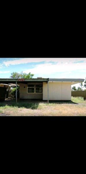 sell three cheapest houses in mt magnet