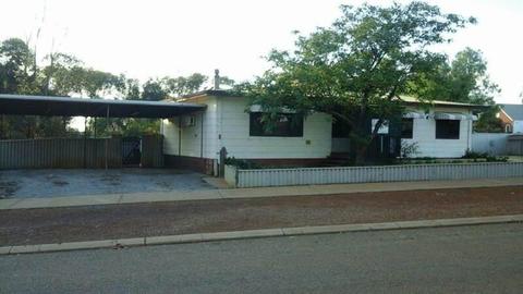 Great Investment property in a Mining Town!!