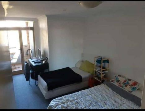 Short Term Accommodation: Share House, Flat, Room, Sydney, Pyrmont