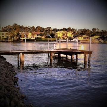 PRIVATE JETTY (central Gold Coast) for Rent on Nerang River!