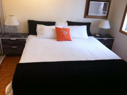 Furnished rooms in cosy share house NO BOND